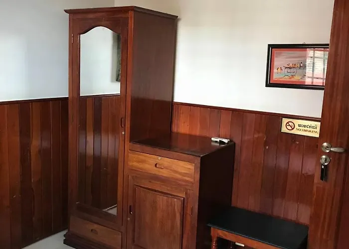 Retro Quarter Mb Hostel *